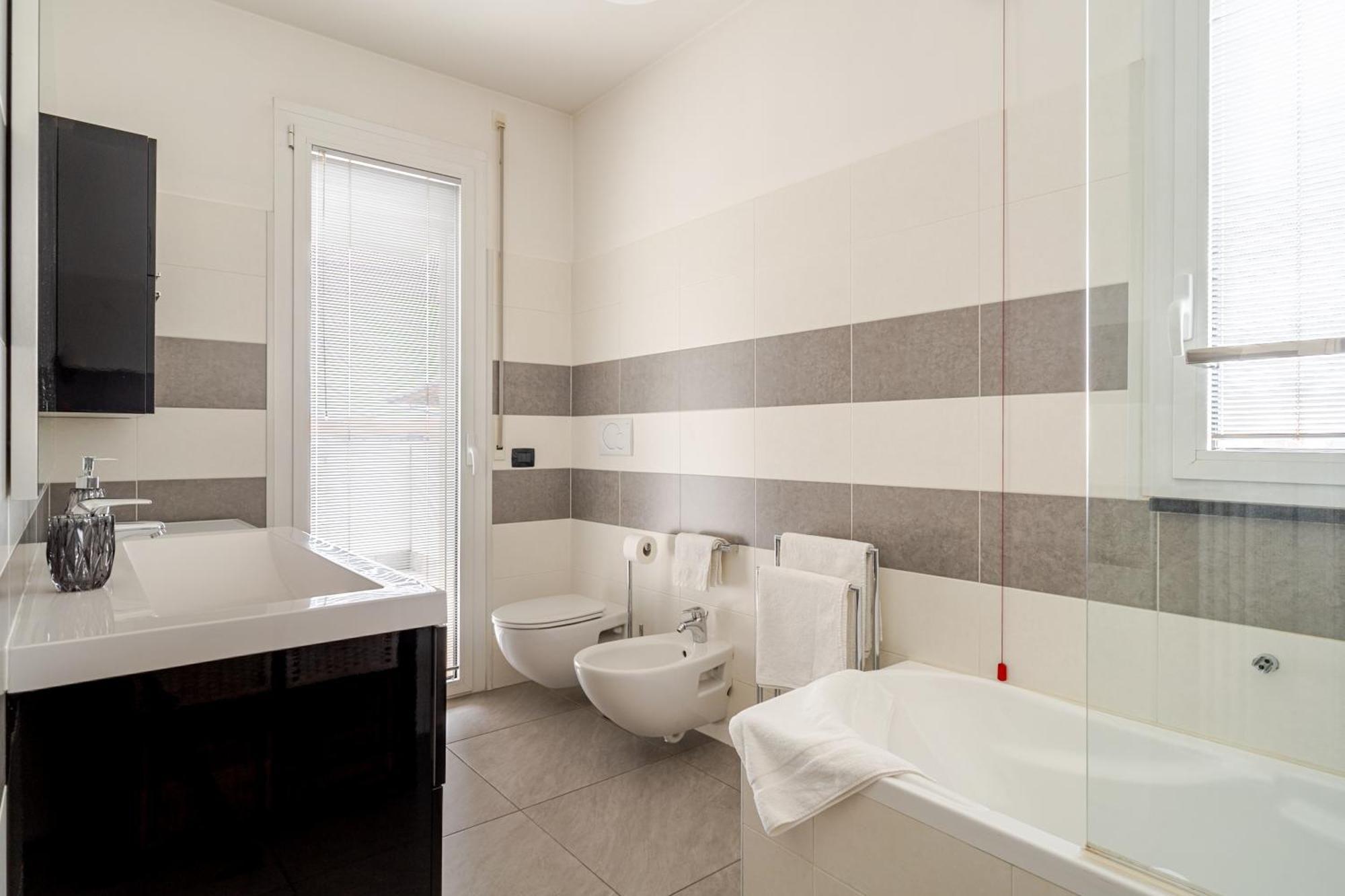 Dalmine Luxury Suite Exteriör bild